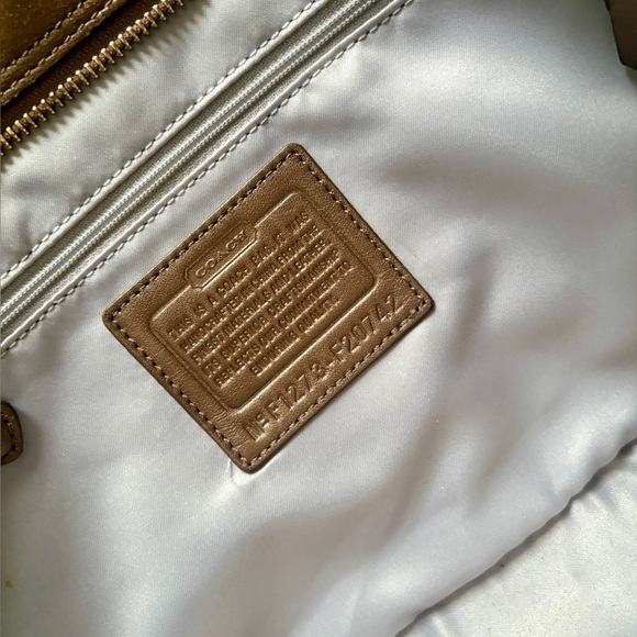 COACH Gallery Embossed C Leather Tote Copper - Picture 12 of 12